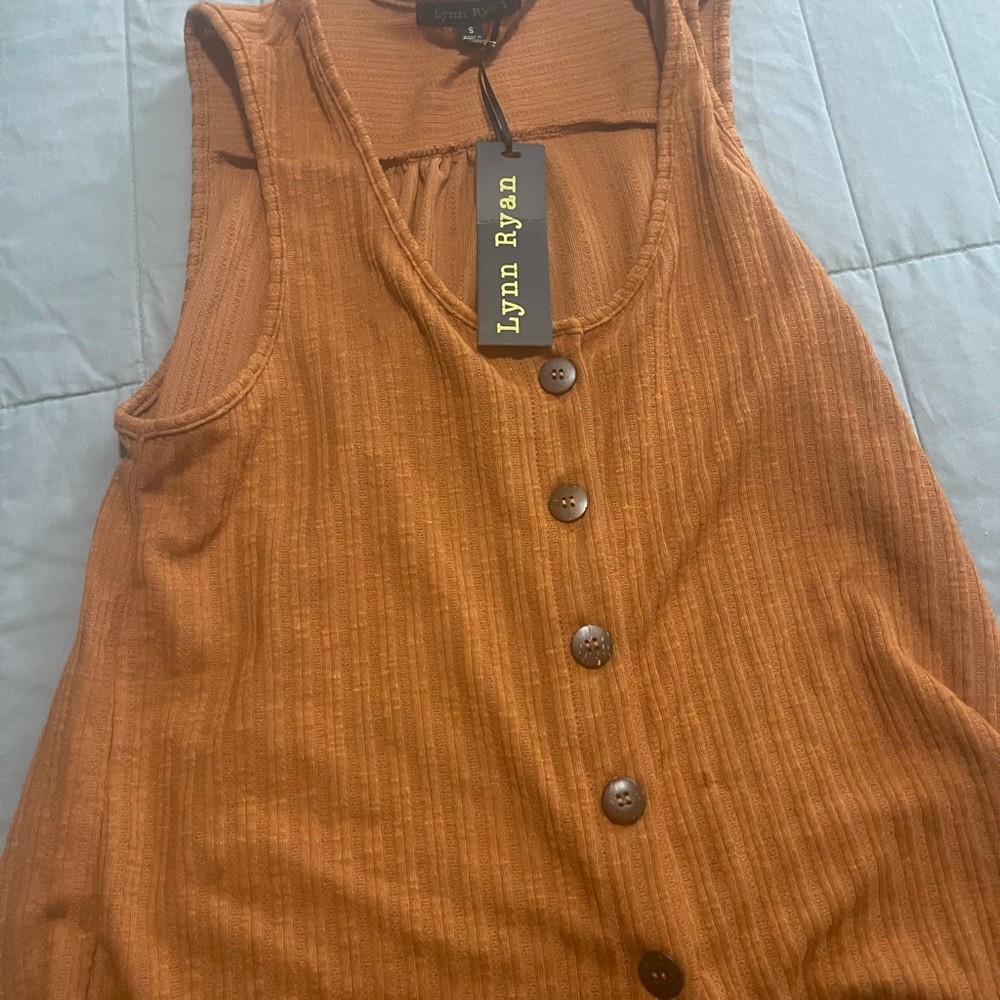 Lynn Ryan tank